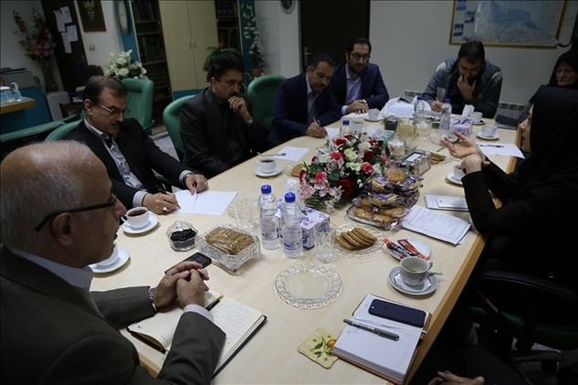 نشست هم اندیشی بررسی توسعه شركت های دانش بنیان با حضور رییس دانشگاه جامع علمی كاربردی استان گیلان 