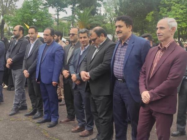 حضور رئیس، کارکنان و روسای مراکز آموزش دانشگاه جامع علمی کاربردی استان گیلان در تجمع بزرگ دانشگاهیان استان