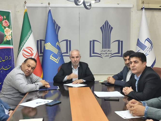 بازدید نماینده مردم شهرستان رشت و خمام از مرکز آموزش علمی کاربردی تالش ۱